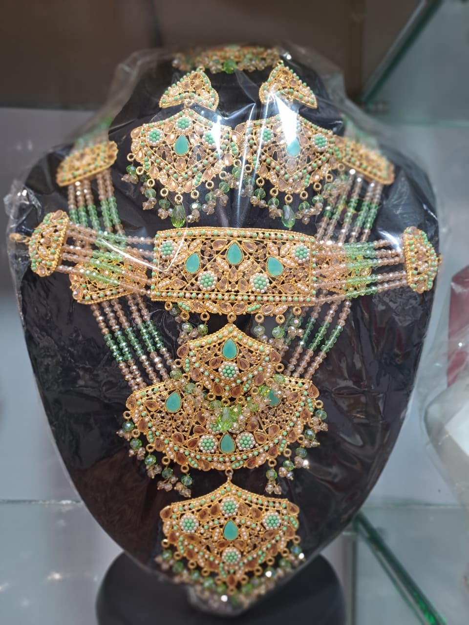 Emerald Majesty Bridal Necklace Set